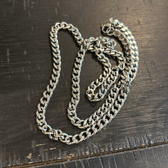 Men's Stainless Steel Silver Cuban Link Chain Necklace - Picture 5 of 7